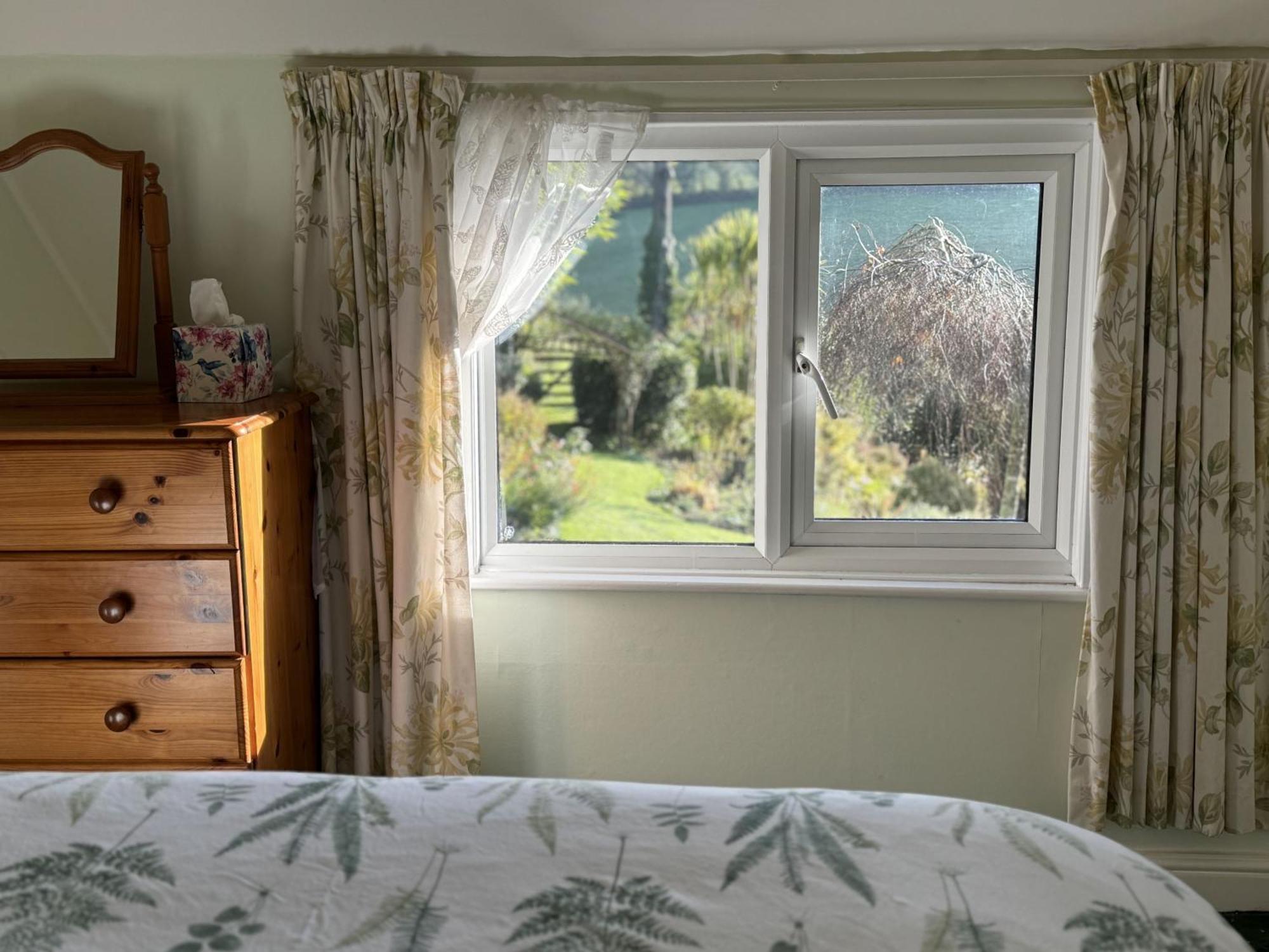 Greenswood Cottage - Cosy Cottage, Rural Location, Beautiful Landscaped Gardens With Pond And Lake دارتموث المظهر الخارجي الصورة